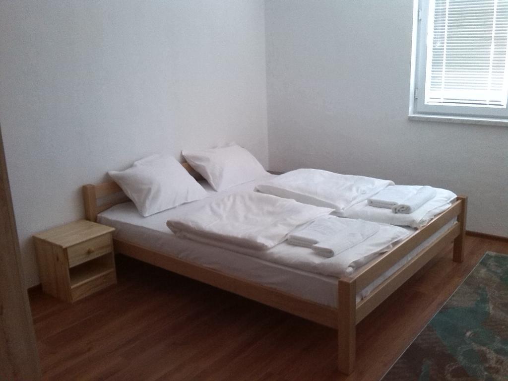 Emina Guest house *